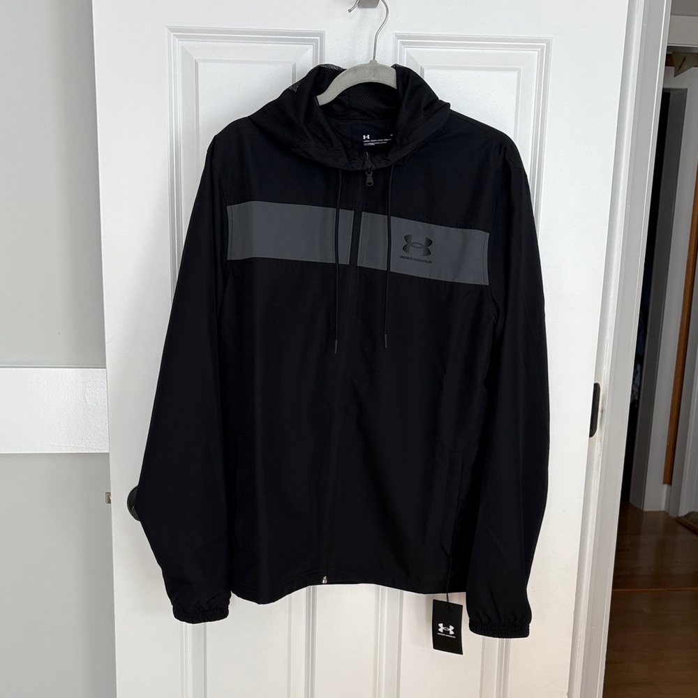 Under Armour Men's Black and Gray Windbreaker